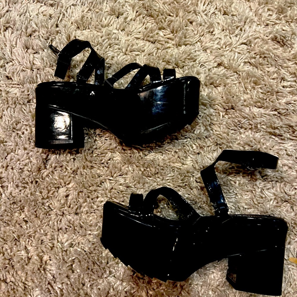 Platform sandals size 8 brand new lamoda